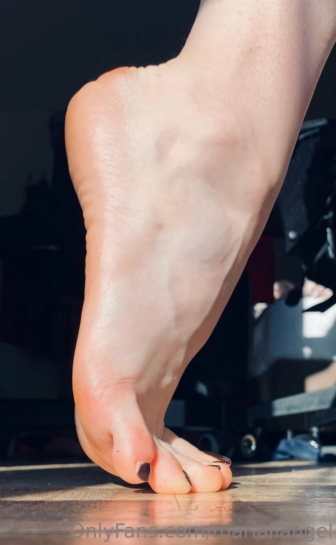 Need someone to rub these feet part 1 