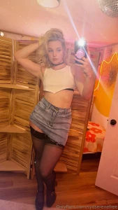 This is a very alt look for me how do we feel