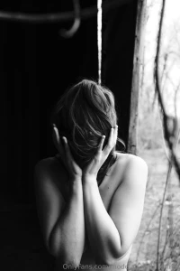 Unlock for some nude portraits photographer svvish on ig part 1