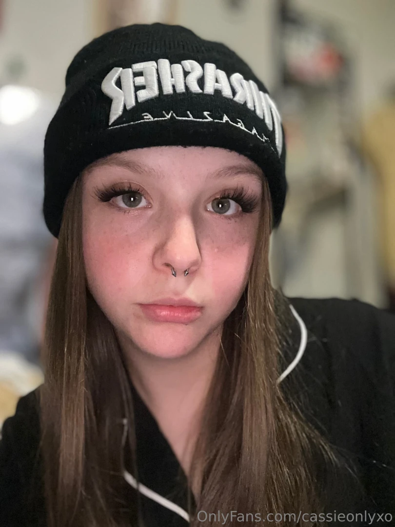 I love staring into your eyes 