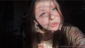 That natural selfie lighting