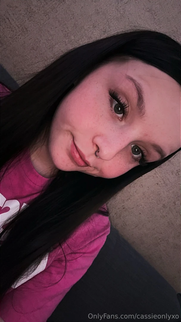 If you wanna know a secret i m not wearing undies 