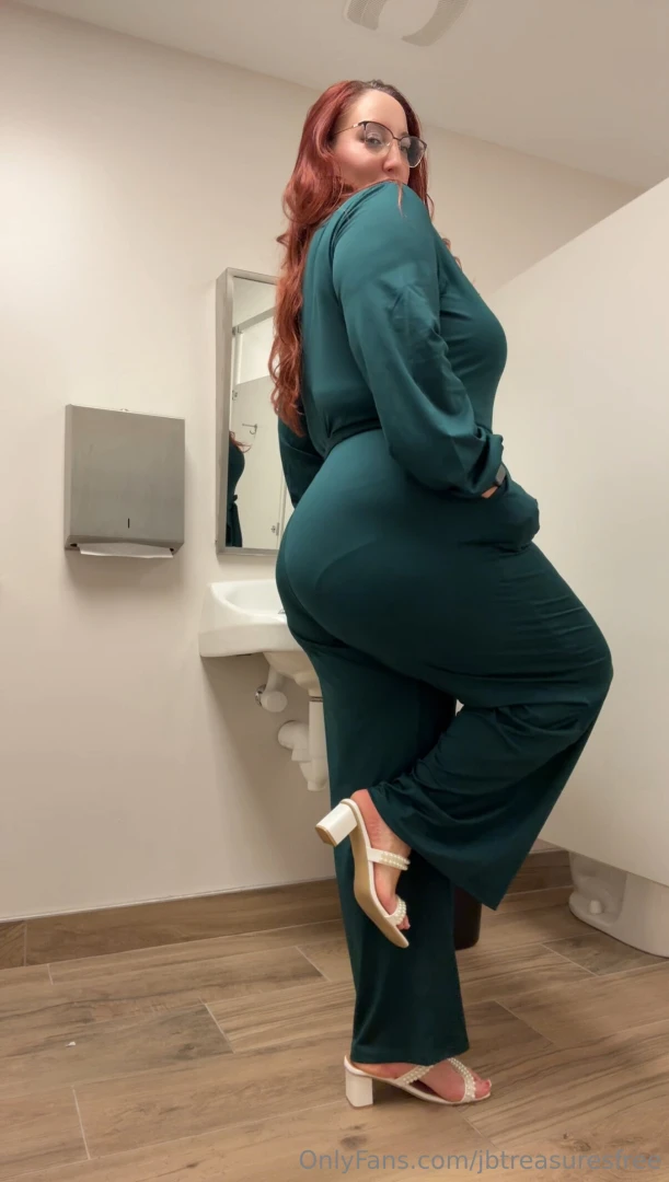I got a new romper compliments from one of my amazing fans 