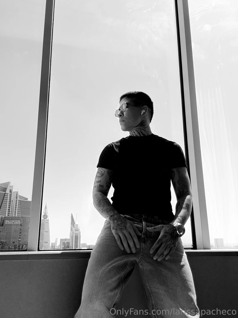 Even in black and white i m still beautiful part 1 