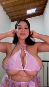 Quieres ver como me la quito you want to see how i take it off