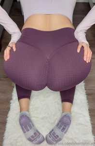 Which leggings should i have on when i start my live 7 04pm pst friday part 2