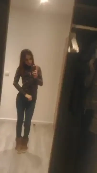 I m live on fanscope aqui ya en el hotel 