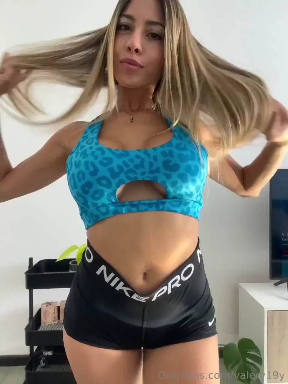 Every time i see you my world melts part 1 