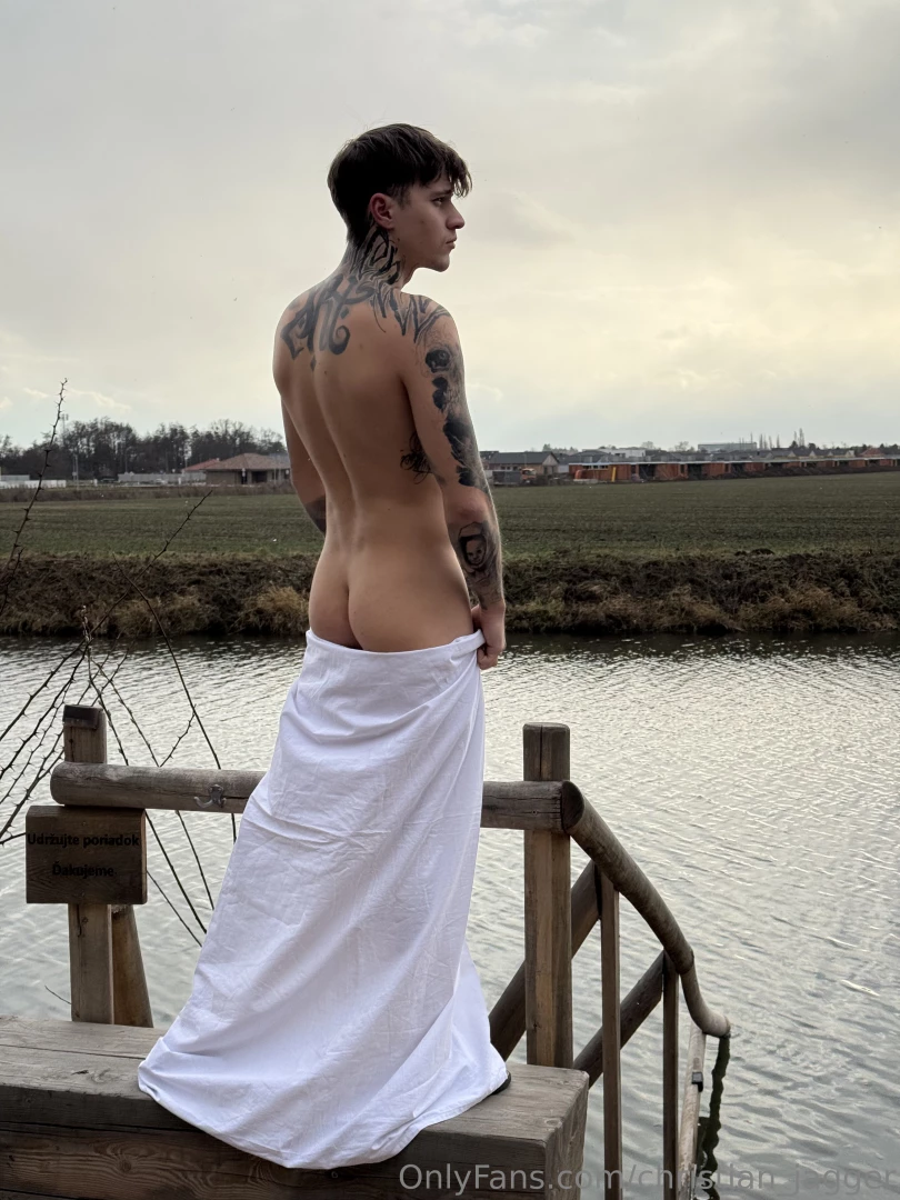 The only thing hotter than this photo the way i ll make you feel 