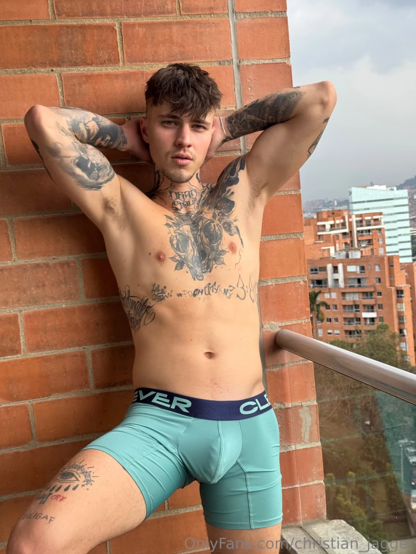 This view s got me feeling extra naughty 