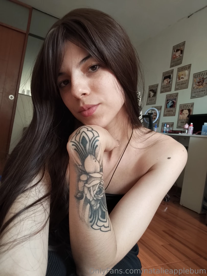 Skin glowing curves showing eyes locked on you like i already know 