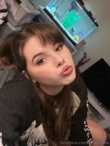 Dont leave me hangingggg hehe