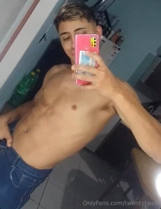 Latinnboy95