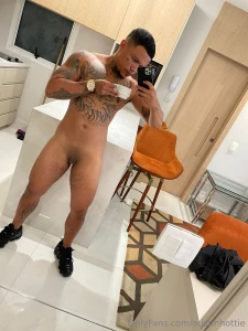 Follow my friend tawanneves a beautiful male with a pussy with lots of part 21