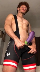 Lemme fill you up baby