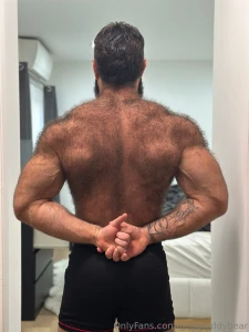 Should i wear the grey or black gym shorts to the gym tomorrow you part 1