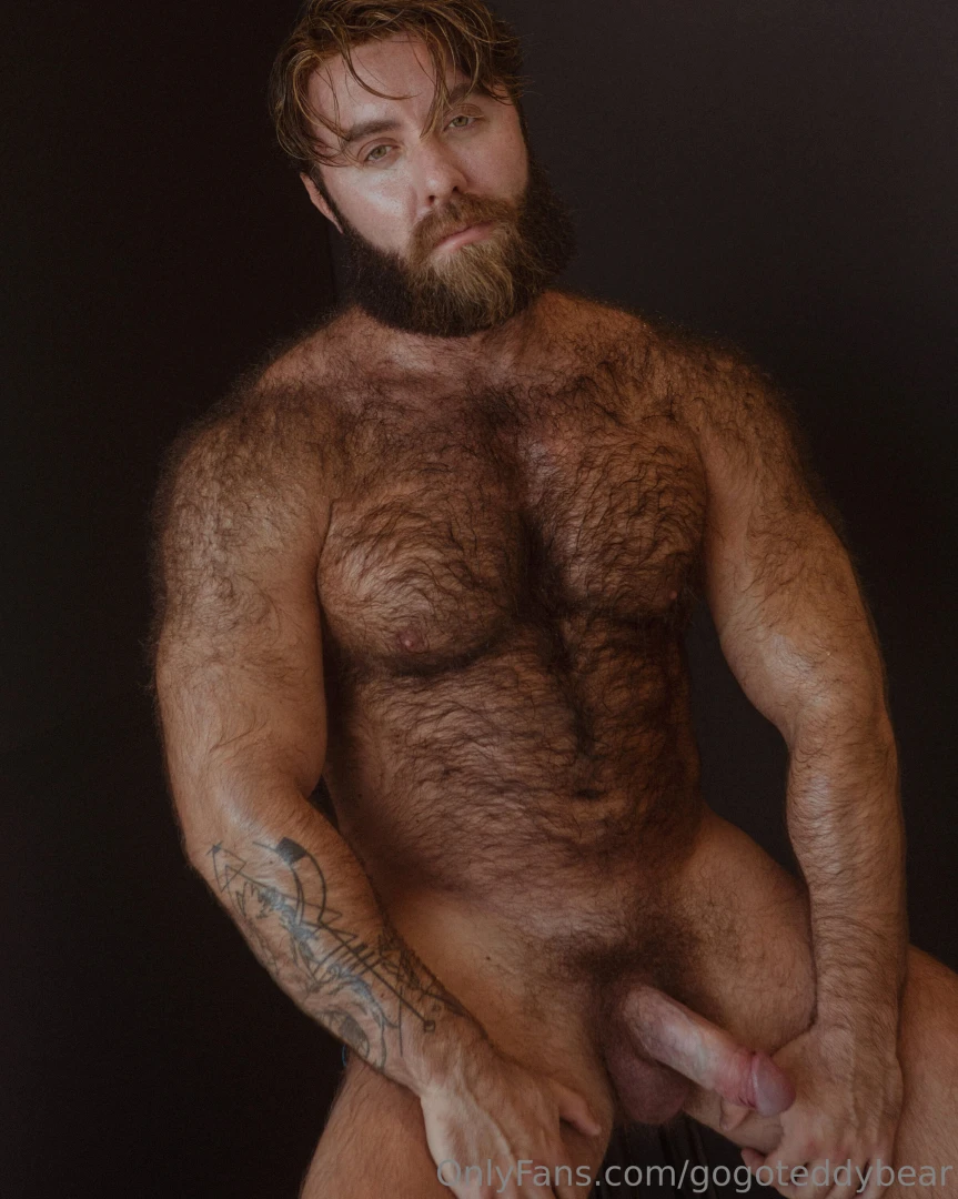 Everyday i wake up and think about who am i gonna flash my dick to 