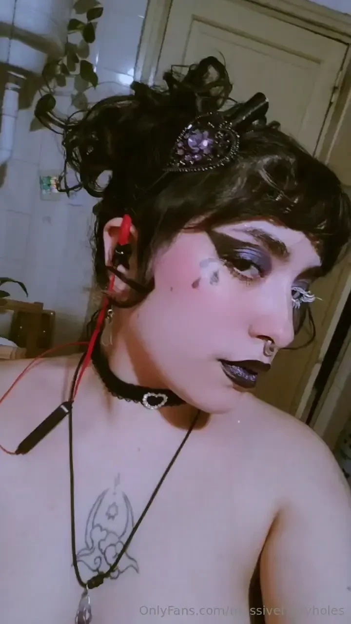 Black widow is coming 