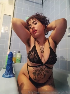 Wanna relax with me in the bathub