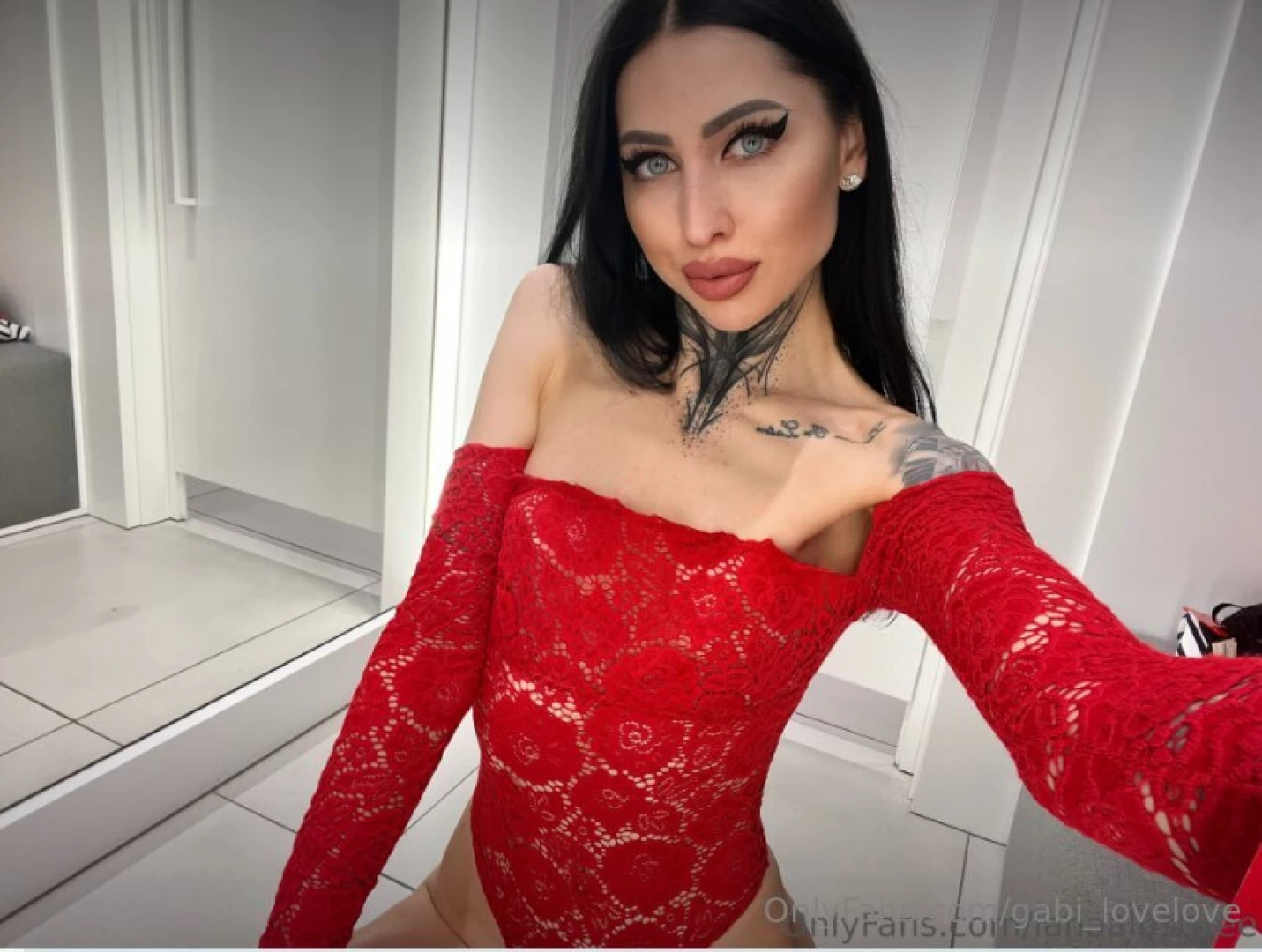 Lanaalustfree hi i m 24 years old and i m real looking for an 