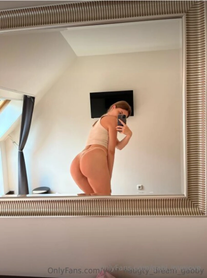 Your_naugty_dream_gabby want to touch with a glance every photo is 