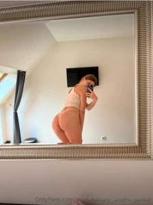 Your_naugty_dream_gabby want to touch with a glance every photo is