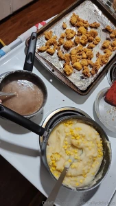 Happy new years yall this is my favorite cozy food to make and luckily part 1