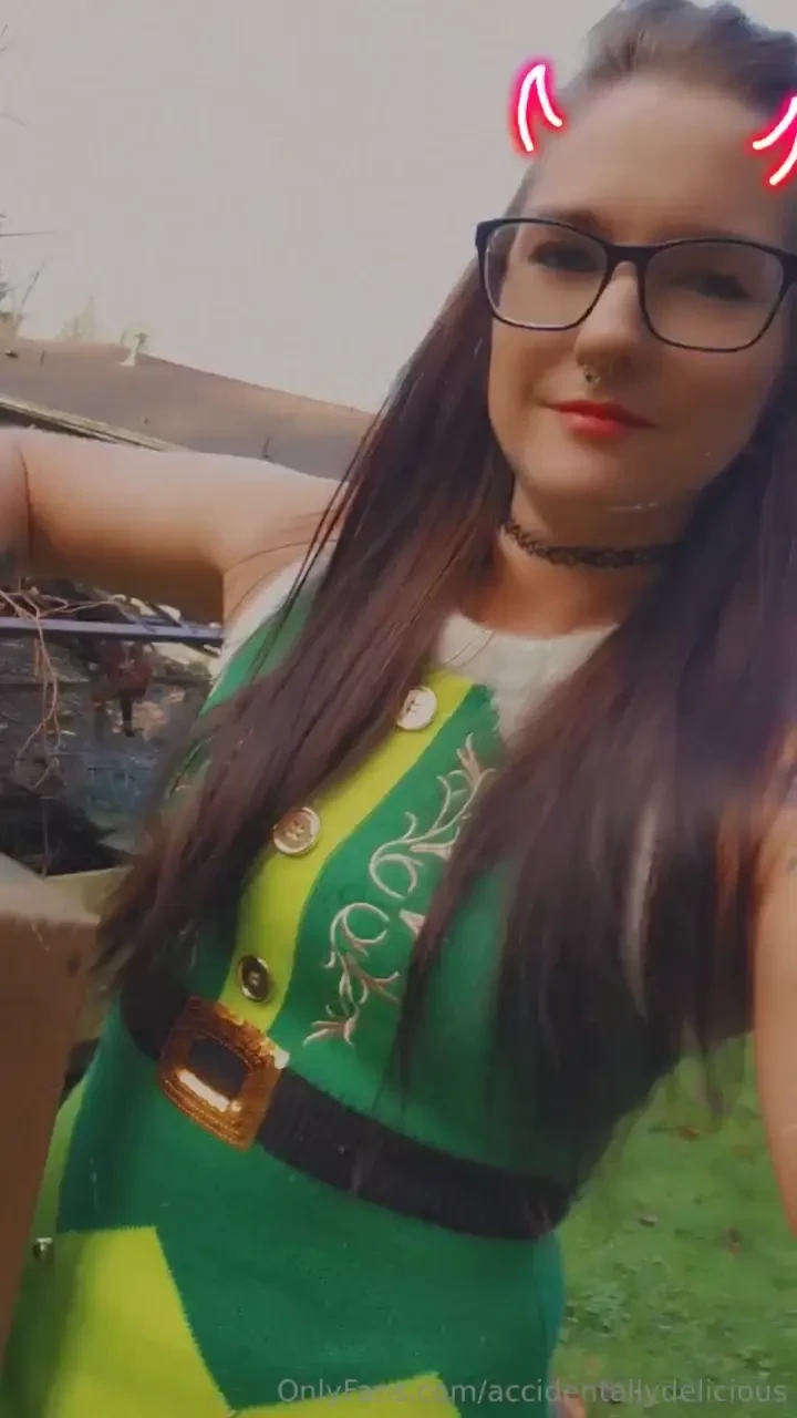 Stay tuned for my christm-axe special for oftv https onlyfans com 