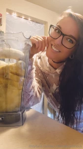 That s a whoooooole pineapple and two bananas in this https onlyfans