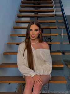 It s thirsty sunday so naturally i want to be covered in a hot sticky