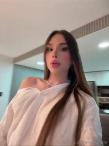 Oh no it s falling wanna see me topless