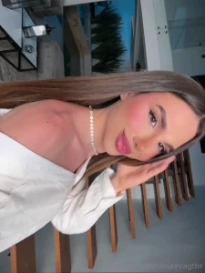 Want to see me naked send me a dm