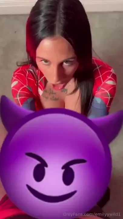 Spider girl blowjob 