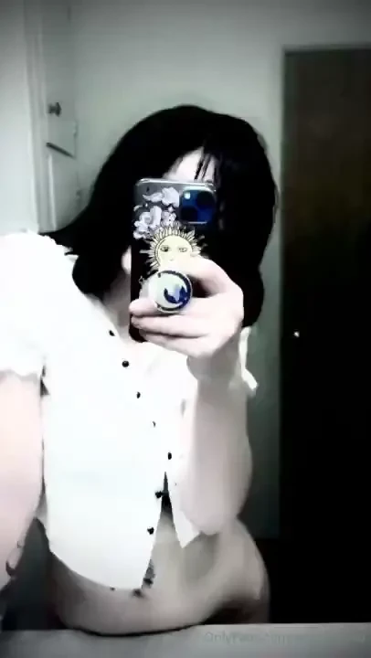This button up makes me feel like a slut 