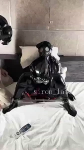 Gasmask rubberdoll