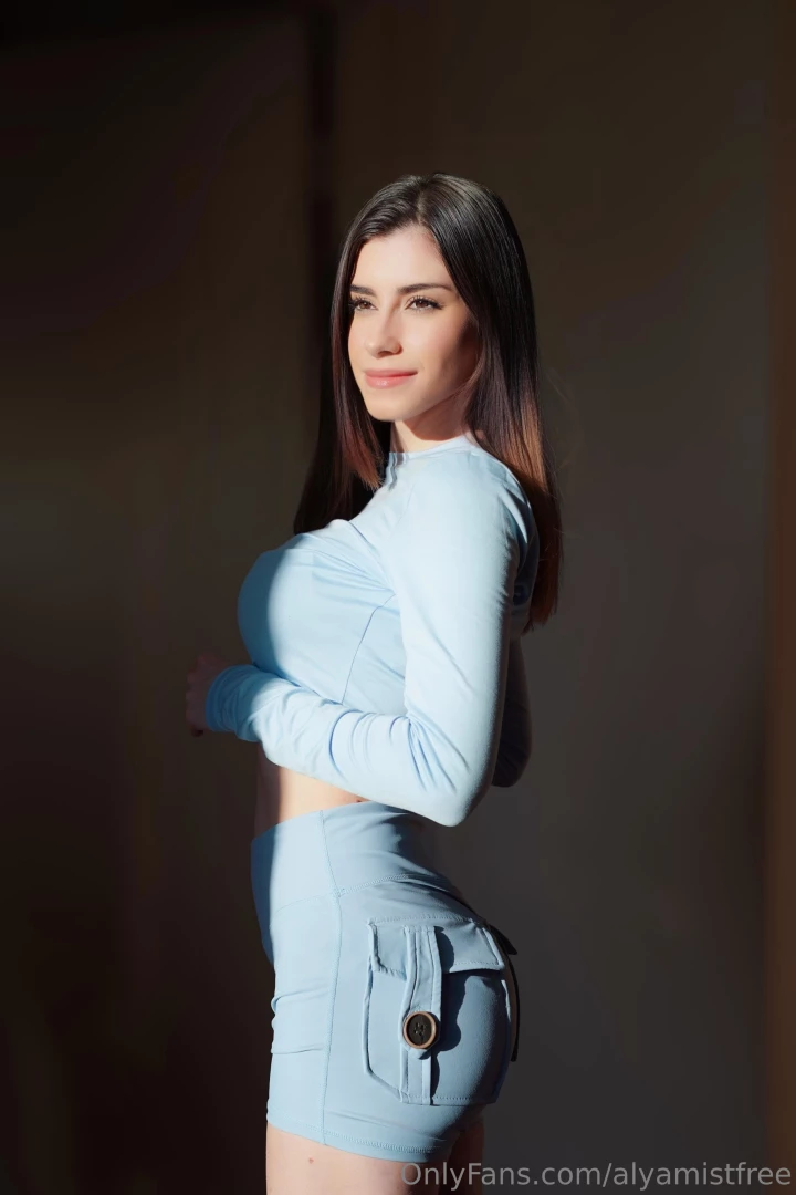 Will ya slap it or squeeze it 