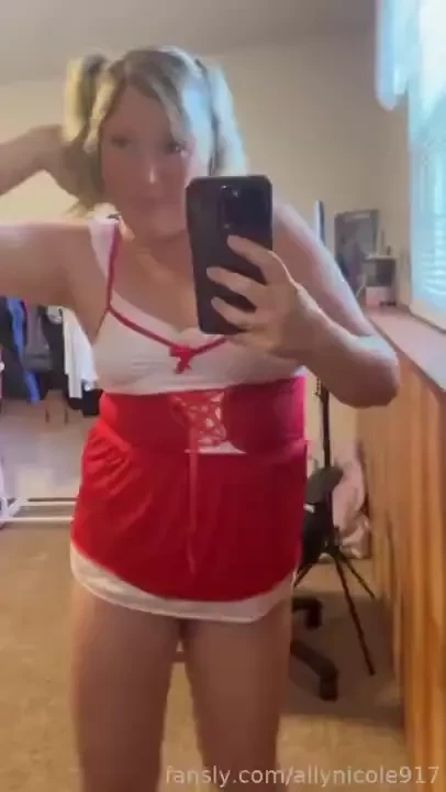 A little dancey dancey to cheer up your day 