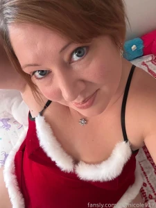 All i want for christmas is youuuuu milf blueeyes pale mombody mombod