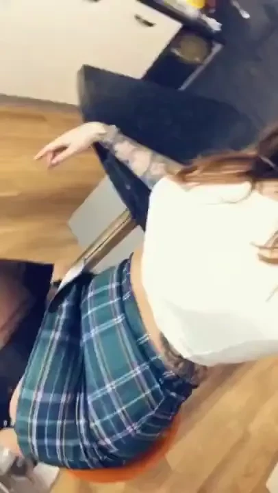 Tight little skirt 