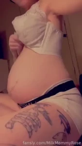 Amp fyp milf lewd preggo pregnant big bump babybump roundbelly alt part 2