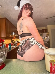 Festive throwback to last year i made a gingerbread house yesterday part 14