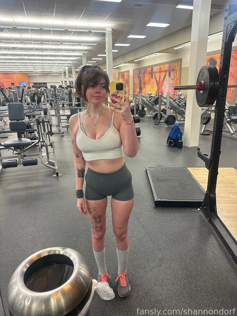 Still in a weird kinda mental thing but i feel a little better today i 