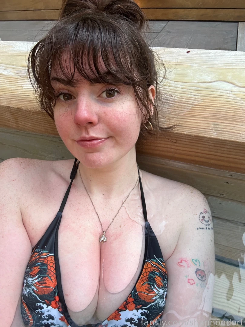 A big bundle of more selfies from the spa yesterday in my bikini for 