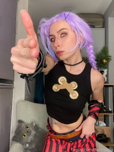 Jinx i m fooling around in my jinx costume from arcane it was my first part 19