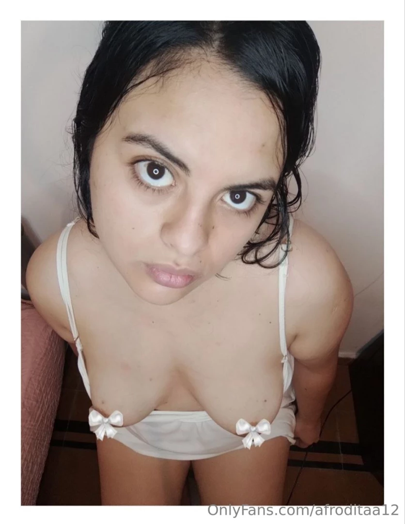 Chubby girl text me anaksi anaksi anaksi 