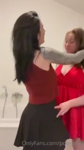 Was me aan het klaar maken toen candy mij opeens kwam lastig vallen