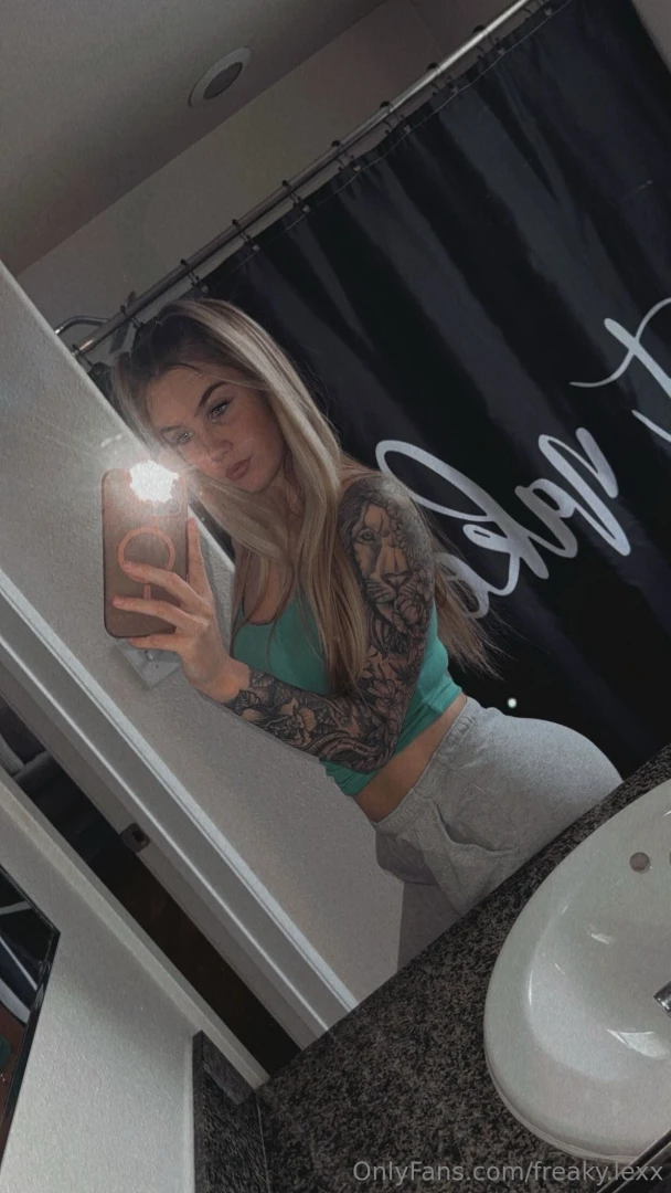 Wanna see my freak side check out my vip page alexxis pittman 