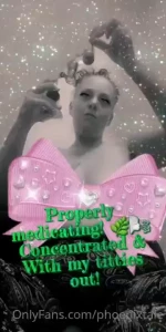 The video says what i m doing wanna see it without the bow unlock the