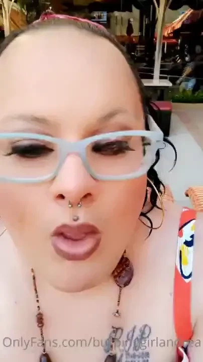 I was having a nice relaxing day by the pool at golden nugget in las 