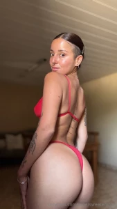 Does red look good part 4